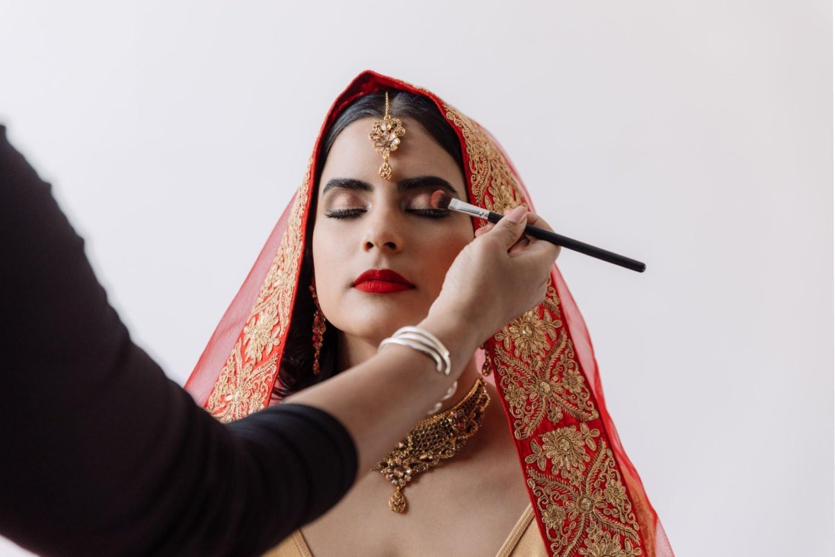 Write Makeup Bridal makeup Write For Us - Contribute or Submit A Post
