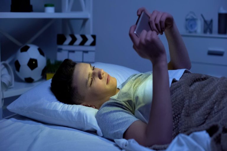 How Mobile Phone Use in Bed is Harming Your Sleep and Heart