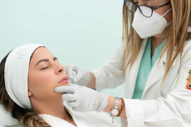 How to Choose the Right Injection Specialist in The Woodlands