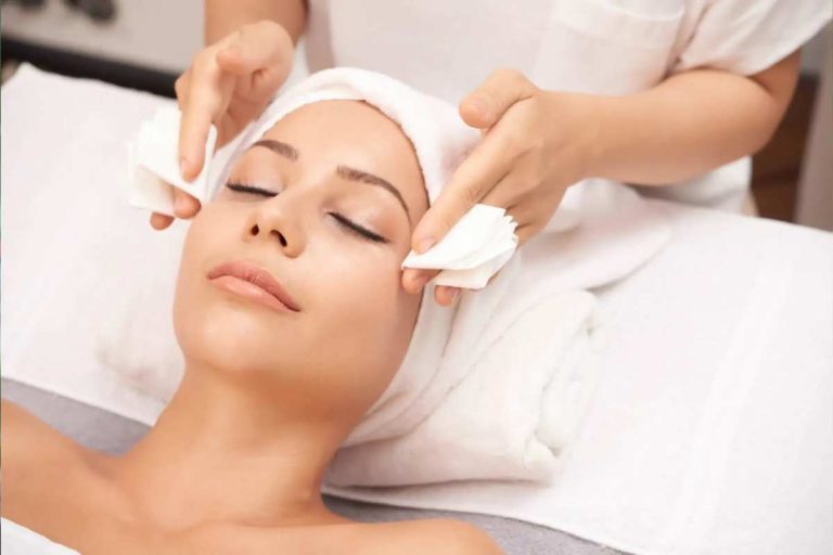 Sustainable Art of Facial in Bangkok: Enhancing Facial Beauty with Professionals