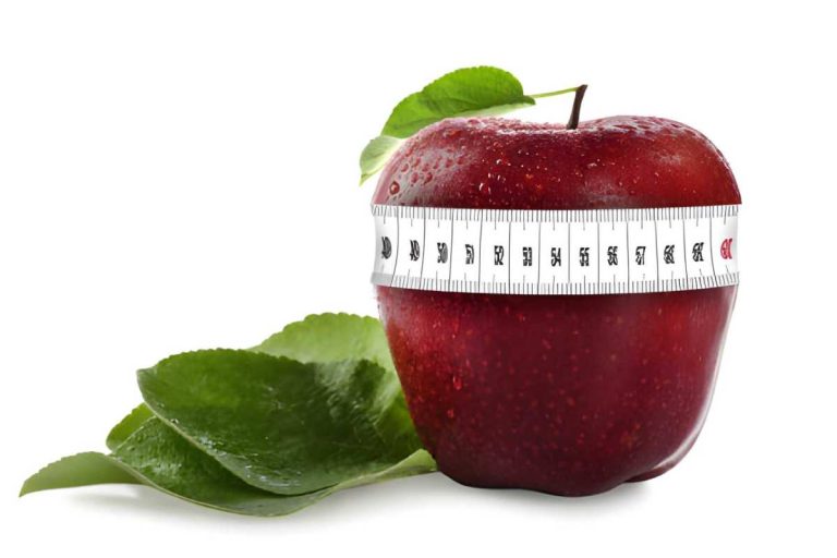 How Many Calories Are in an Apple? Nutrition, Types, Portions & Diet Impact